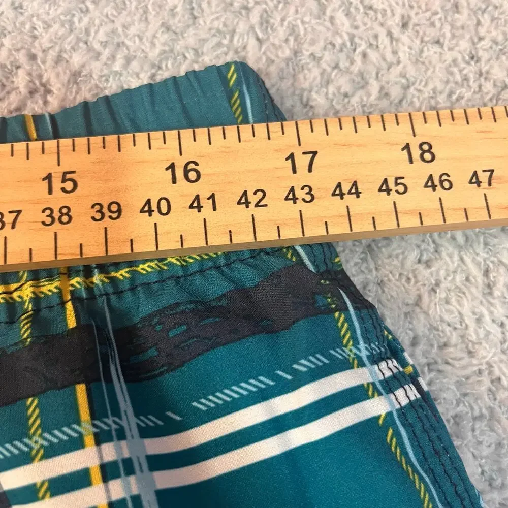 Zero Posur men’s swim trunks size XL